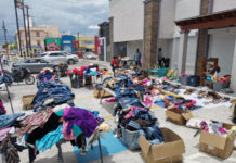 Realizan bazar en beneficio de Asociación Ayudar por Ayudar Rescatistas Unidos