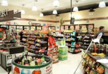Rateros con aspecto de viciosos asaltan a empleados de tienda comercial
