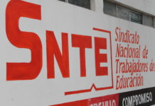 Normalistas y docentes con respeto a sociedad
