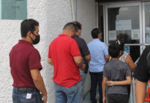 Usuarios acuden a pagar agua y evitar “cortes”
