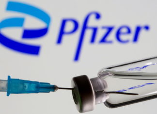 Pfizer promueve una tercera dosis contra la variante Delta, aunque reguladores de EE.UU. se oponen