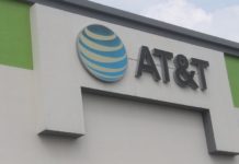 AT&T se “clava” redondeos de clientes