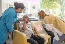 Entrega Mariana Gómez prótesis de extremidades y dentales a personas en situación de vulnerabilidad