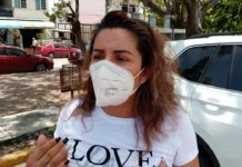 Familiares no deben dejar solos a adultos mayores para realizar trámites