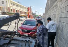 Aplican operativo grúa en domingo.