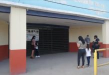 Primaria Lázaro Cárdenas del Río pide llevar a niños a la escuela