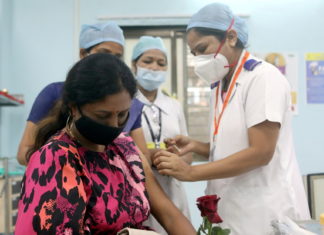 Un estudio indio muestra los beneficios del ‘cóctel de vacunas’ contra el covid-19, que es la base del fármaco ruso Sputnik V