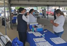 Ya vacunados como quiera se contagian