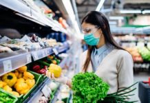 ¿Comer pescado y vegetales protege contra COVID? Tu dieta influye más de lo que crees