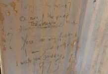 Familia encuentra nostálgico mensaje debajo de un viejo tapiz; esto fue lo que ocurrió