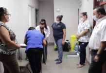 Realiza Sjoiim brigada de prevención de cáncer en obreras.