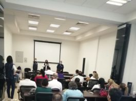 Implementan consulta virtual para padres de familia sobre regreso a clases