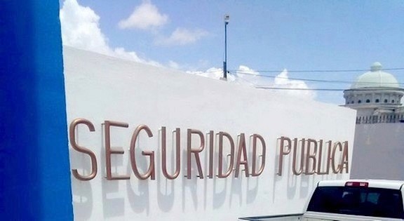 Arrestan a sujeto por molestar a personas y alterar el orden