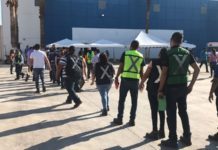 Saturan obreros sede de vacunación en Ciudad Industrial