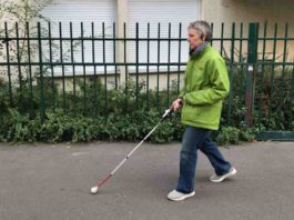El gadget que ayuda a discapacitados visuales a esquivar peligros de la calle