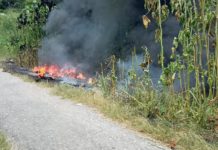 Queman llantas y se incendia lote baldío donde pasan ductos de Pemex