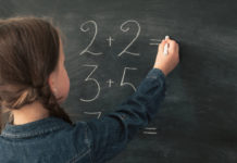 Covid atrasó más a los niños en español y matemáticas