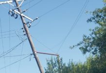 Suspende COMAPA suministro de agua por poste y red eléctrica dañados