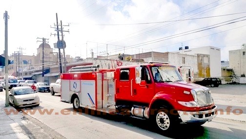 Bomberos acuden a conato de incendio en unidad
