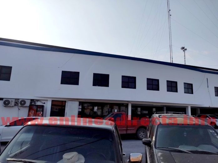 Deja estacionada su unidad y se la roban