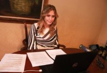 La Dra. Maki Esther Ortiz Dominguez, en conferencia contra cáncer mamá 50+1, un ejemplo a seguir
