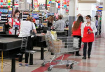 Comerciantes de la frontera optimistas pese a la apertura de puentes