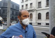 Limpian cementerios municipales para que estén listos en Día de Muertos