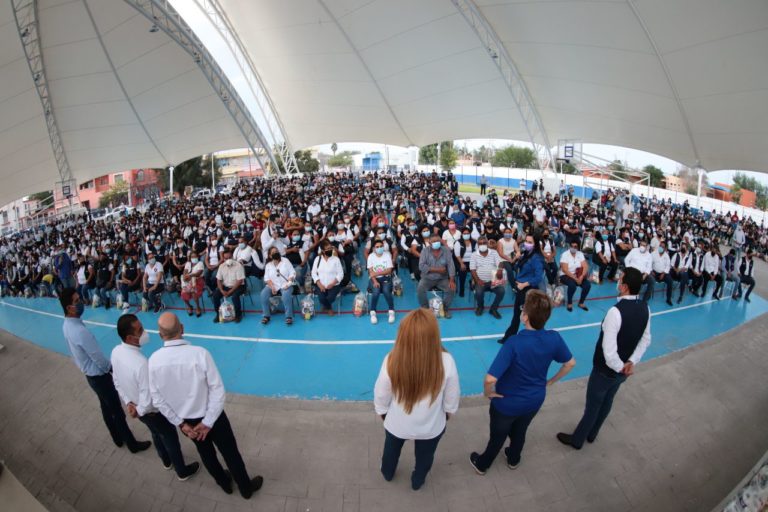 Reynosenses reciben apoyo alimentario por parte del Gobierno de Tamaulipas.