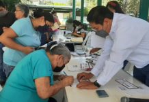Repone Valderrama 4 mil tarjetas de adultos mayores