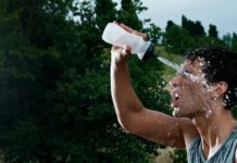 ¿Cuál es la mejor forma de hidratarse durante la práctica de ejercicio físico?