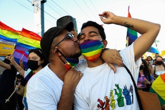 homosexual lesbico gay