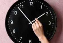 Último domingo de octubre se atrasa una hora el reloj
