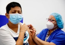 Anuncian vacunación contra COVID-19 para rezagados en Victoria