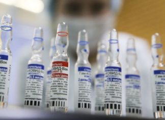 Coronavirus: por qué Rusia tiene tan poca población vacunada pese a que desarrolló una de las primeras vacunas contra la covid-19