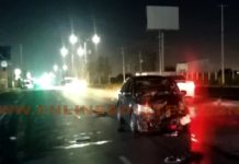 Accidente vial deja cuantiosos daños y derrame de aceite en boulevard