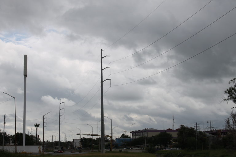 Arriba descenso de temperatura con lluvias