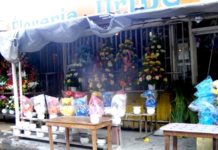 Comerciantes esperan reponerse por ventas en día de muertos