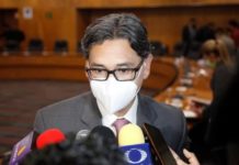 La orientación del gasto público con sentido de bienestar social: Erasmo González Robledo.