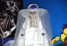 Siguen celebrando feligreses cultos a la Santísima Muerte