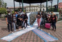 Encienden lazo trans para recordar a sus compañeras que han muerto por crimines de odio