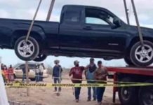 Entierran a hombre dentro de su camioneta; esa fue su última voluntad