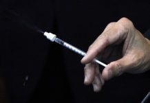 “Primera línea de defensa”: ¿qué se sabe hasta ahora de la vacuna nasal rusa contra el coronavirus?