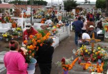 Celebración del día de muertos debe ser con precauciones