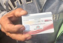 Llegan tarjetas de pensión para personas de 65 y más