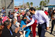 Celebran posada navideña a los abuelitos del grupo de comunitario de la colonia Lucio Blanco
