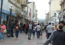 Abarrotan comercios y calles del centro de Tampico