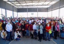 Lleva Presidente Municipal Carlos Peña Ortiz, a las dependencias municipales con servicios y beneficios en la audiencia pública de la col. Humberto Valdez R.