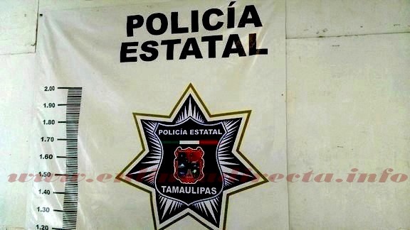 Arrestan policías a sujeto por alterar el orden público
