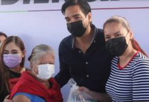 Atiende el Presidente Municipal Carlos Peña Ortiz a habitantes de Los Almendros