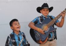 Deleitan con música para conseguir su Navidad